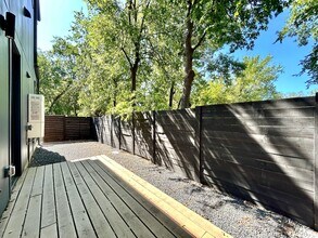 409 W Odell St in Austin, TX - Building Photo - Building Photo