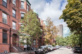 127 St Botolph St, Unit 8 in Boston, MA - Building Photo - Building Photo