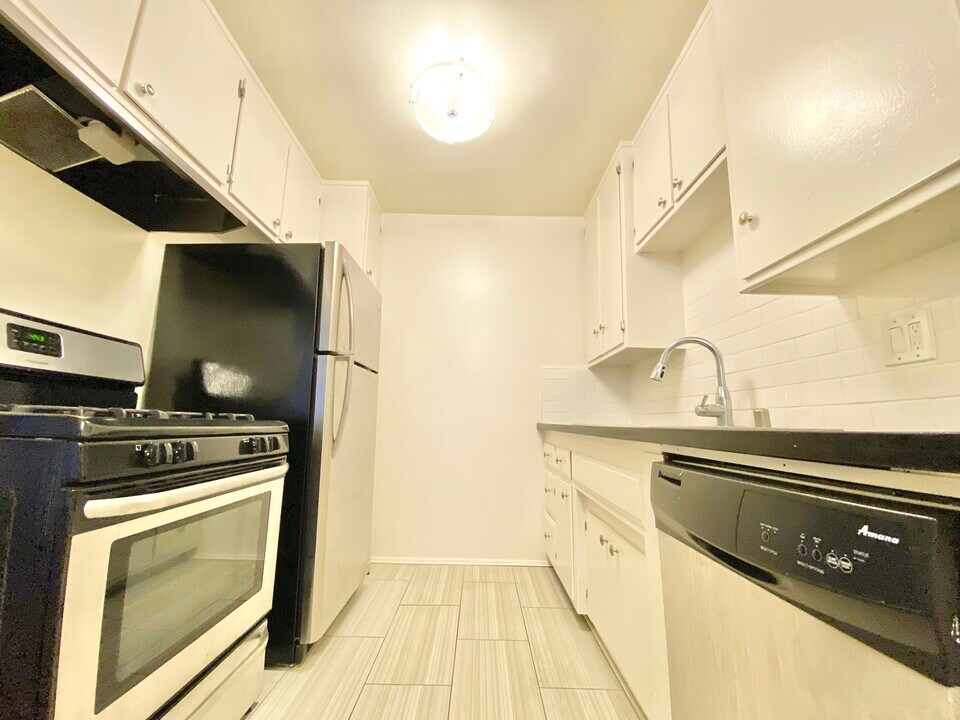 6125 Horner St in Los Angeles, CA - Building Photo