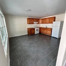 286 S William St in Newburgh, NY - Building Photo - Building Photo