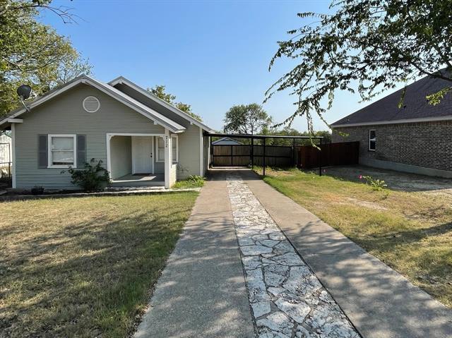 property at 712 Narrow St