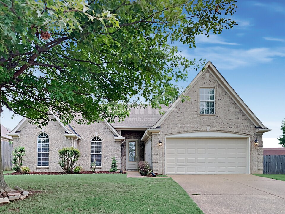 410 Vaiden Ridge Dr N in Hernando, MS - Building Photo