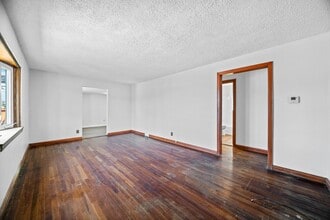 2259 E 38th St in Erie, PA - Building Photo - Building Photo