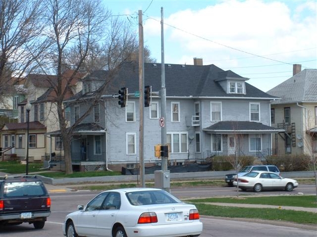 1400 Douglas in Sioux City, IA - Building Photo