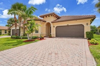 7162 Prudencia Dr in Greenacres, FL - Building Photo - Building Photo
