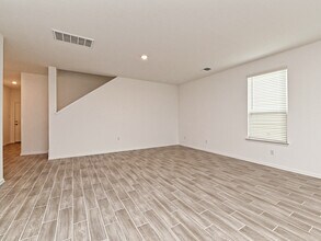 1625 Holly Lk Dr in Leander, TX - Building Photo - Building Photo