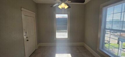 712 40th St in Galveston, TX - Foto de edificio - Building Photo