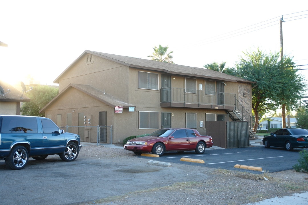 1606 Sugita Ln in Las Vegas, NV - Building Photo