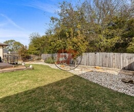 709 Pebble Creek Dr in Hewitt, TX - Building Photo - Building Photo