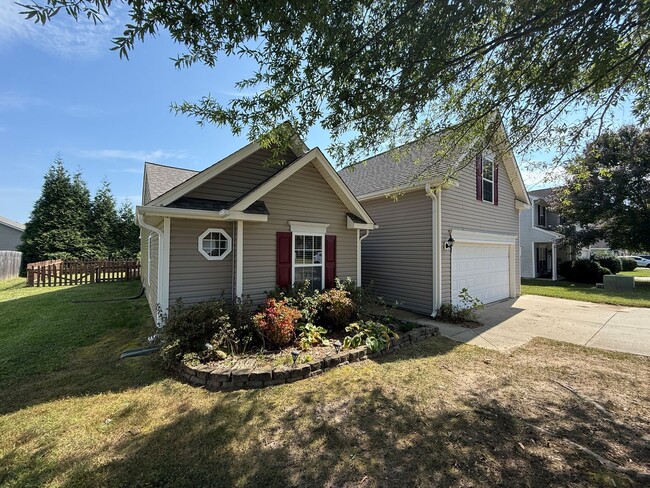 4433 Paula Dr in Winston-Salem, NC - Building Photo - Building Photo