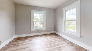 434 E Oxford St in Alliance, OH - Building Photo - Building Photo