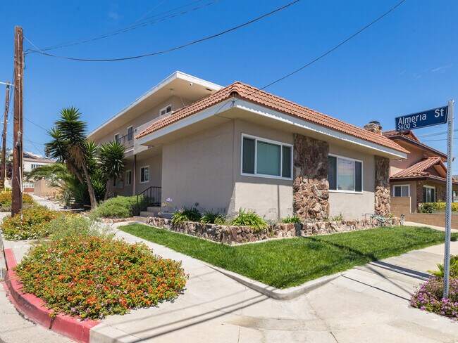 3644 Almeria St in San Pedro, CA - Building Photo - Building Photo