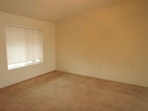 2075 NE Timberwolf Loop in Prineville, OR - Building Photo - Building Photo