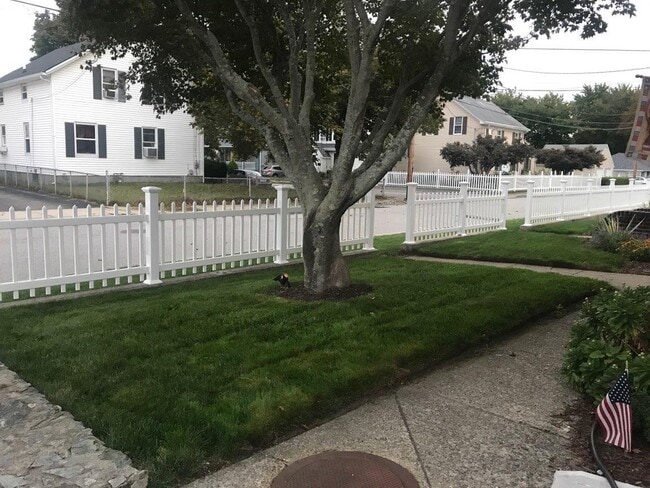 24 Waterman St, Unit #2 in Cumberland, RI - Building Photo - Building Photo