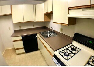 1436 Sheffield St in Pittsburgh, PA - Building Photo - Building Photo