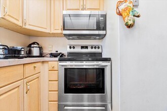 8105 Lagos De Campo Blvd in Tamarac, FL - Building Photo - Building Photo