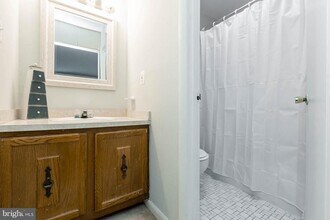 14308 Lindendale Rd in Woodbridge, VA - Building Photo - Building Photo