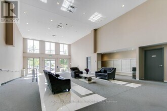 22 E Haven Dr in Toronto, ON - Building Photo - Building Photo