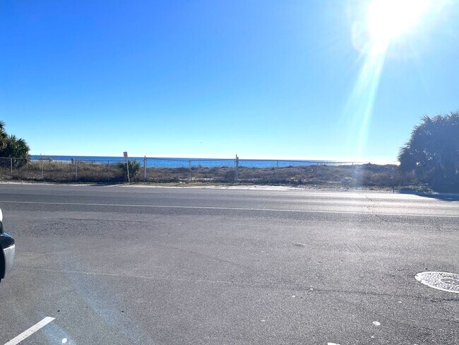 231 Poinsettia Dr in Panama City Beach, FL - Building Photo - Building Photo