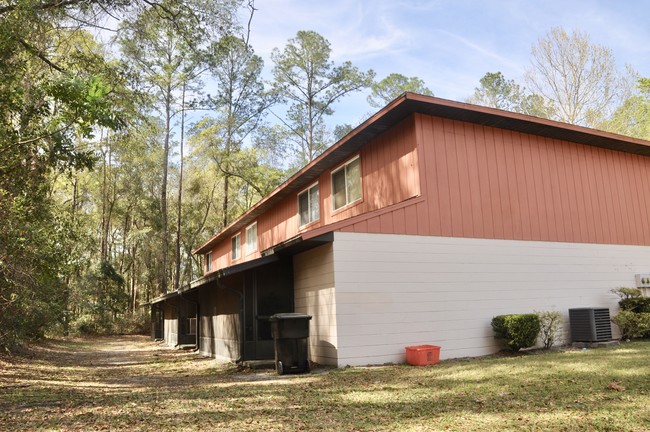 Xanadu Court in Gainesville, FL - Building Photo - Building Photo