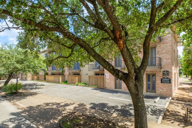Greenbriar Bend