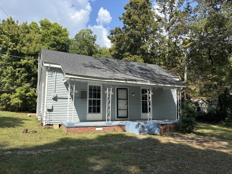 615 Tyus St in Brownsville, TN - Building Photo