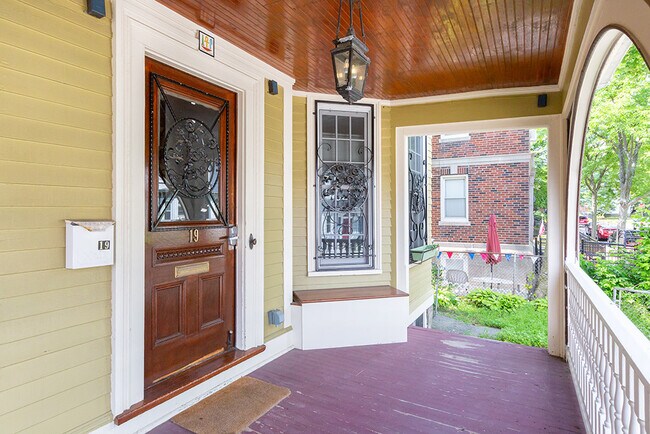 19 Alaska St in Boston, MA - Foto de edificio - Building Photo
