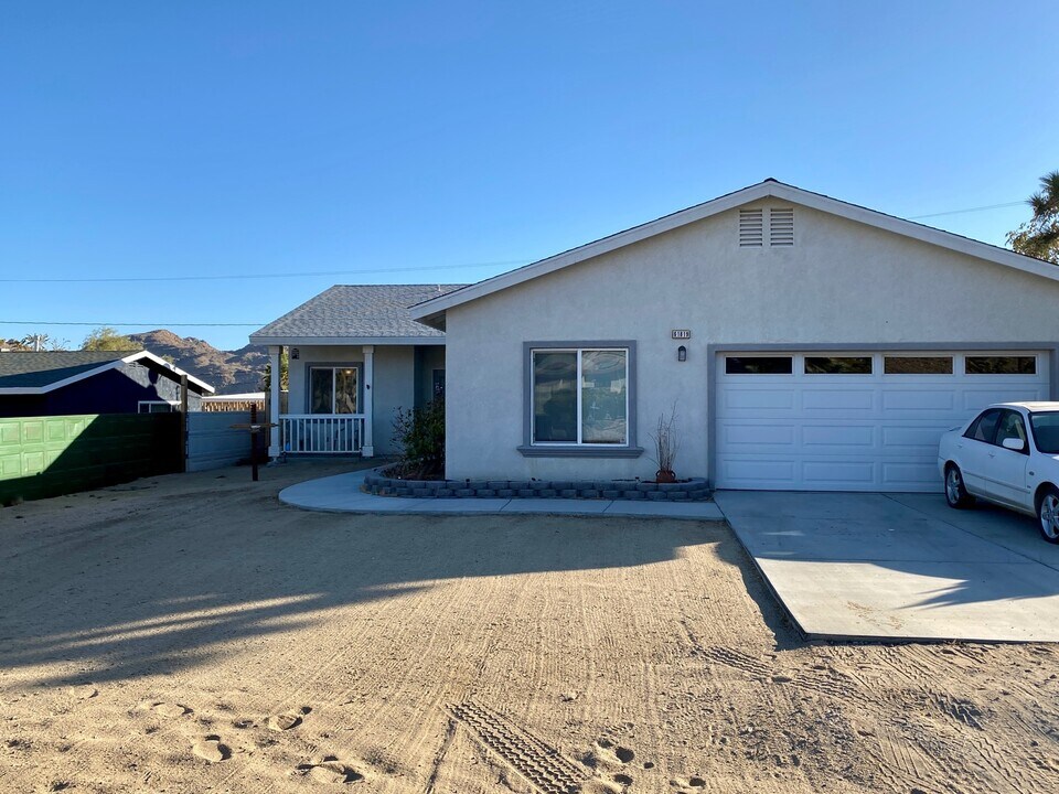 61819 Petunia Dr in Joshua Tree, CA - Building Photo