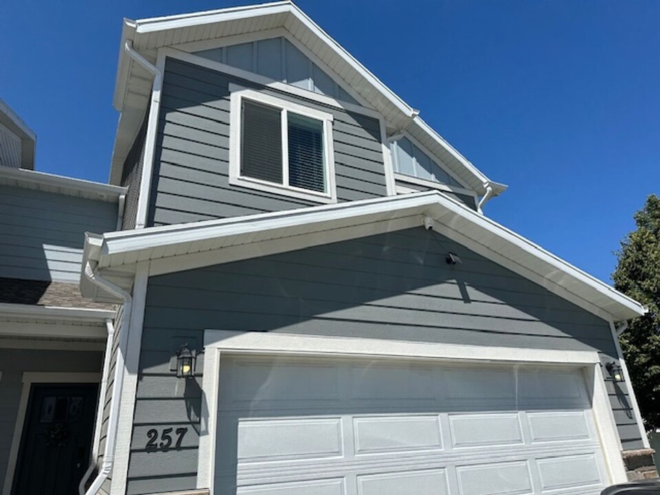 2773 W 4100 S in Roy, UT - Building Photo