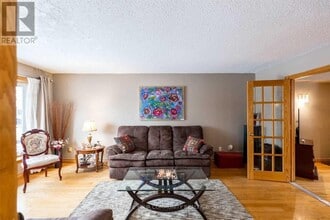 770 Leslie Valley Dr in Newmarket, ON - Building Photo - Building Photo
