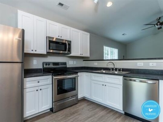 1404 Ikes Pond Ln in Raleigh, NC - Building Photo