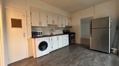 10 Abbs St in Toronto, ON - Building Photo - Building Photo