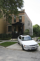 2524 N Sawyer Ave Apartamentos