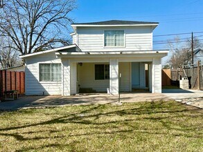 3024 E 12th St in Austin, TX - Foto de edificio - Building Photo