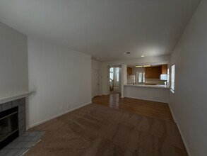 1255 Farragut Cir in Davis, CA - Building Photo - Building Photo