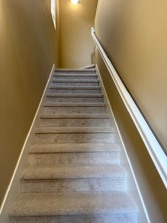 100 Jadestone in Irvine, CA - Building Photo - Building Photo