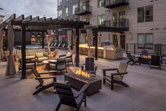 The Nine at Lexington Station in St. Paul, MN - Foto de edificio - Building Photo