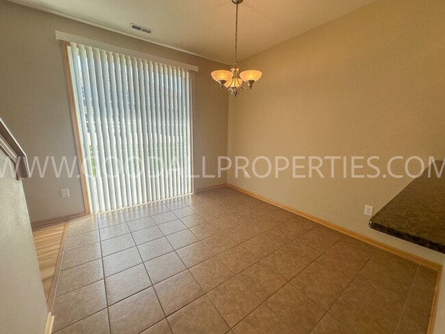 8583 Rock Dr in West Des Moines, IA - Building Photo - Building Photo
