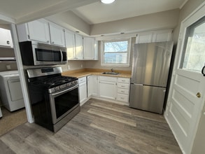 5326 Rawlings Dr in Dayton, OH - Foto de edificio - Building Photo