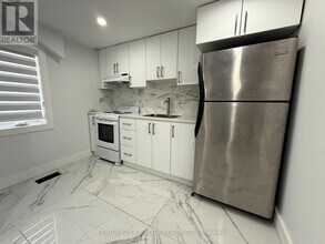 759 Essa Rd in Barrie, ON - Building Photo - Building Photo