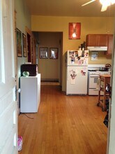 2558 W Iowa St, Unit 2R in Chicago, IL - Foto de edificio - Building Photo