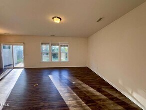 3233 Retama Run, Unit 603 in New Hill, NC - Building Photo - Building Photo