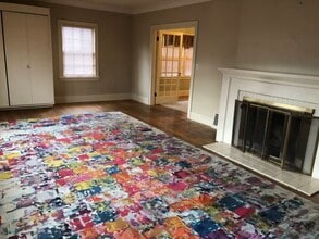 207 S 16th Ave, Unit A in Yakima, WA - Foto de edificio - Building Photo