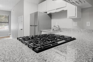 205 Marquette St in Niceville, FL - Building Photo