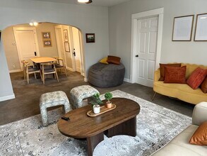 800 37th Ave NE, Unit 2 in Minneapolis, MN - Building Photo - Building Photo