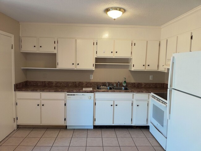 3919 Kingsbridge Rd in Chattanooga, TN - Building Photo - Building Photo