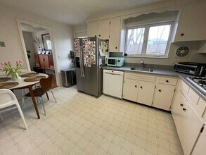 178 Beethoven Ave in Newton, MA - Building Photo - Building Photo