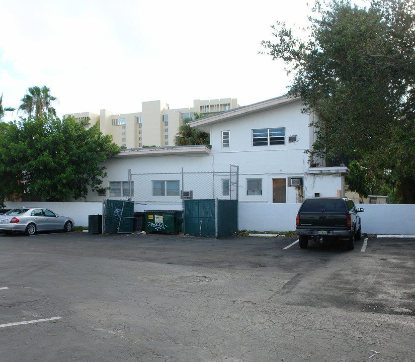 1522 NE 111th St in Miami, FL - Building Photo