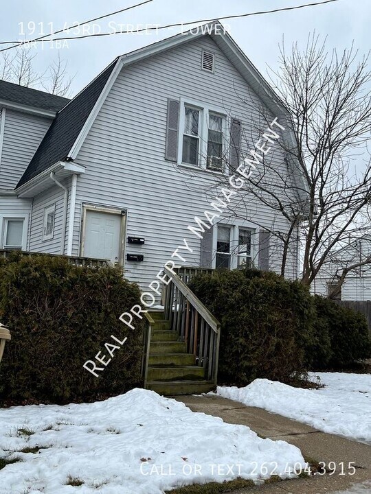 1911 43rd St in Kenosha, WI - Building Photo