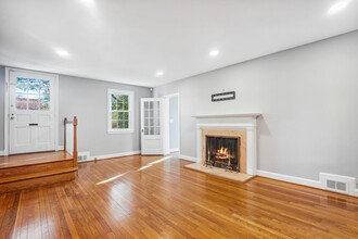 7400 Connecticut Ave in Chevy Chase, MD - Building Photo - Building Photo